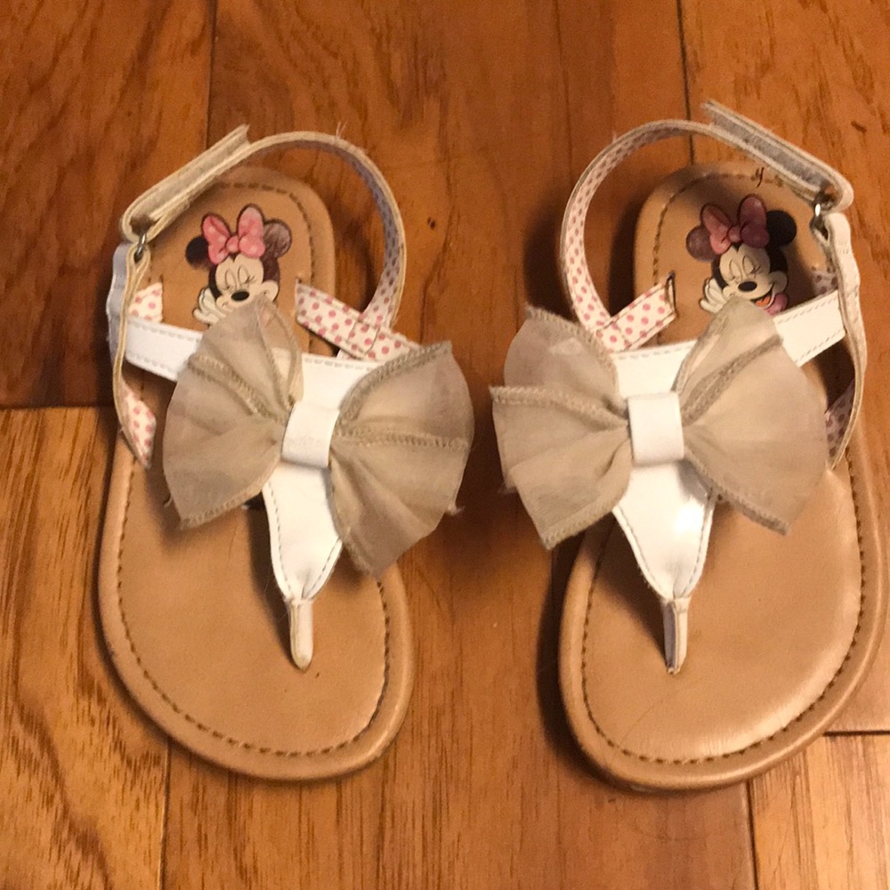 Disney Minnie Mouse Bow Sandals. Size 7